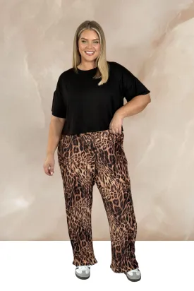 Curve Wide leg plisse trousers in leopard print