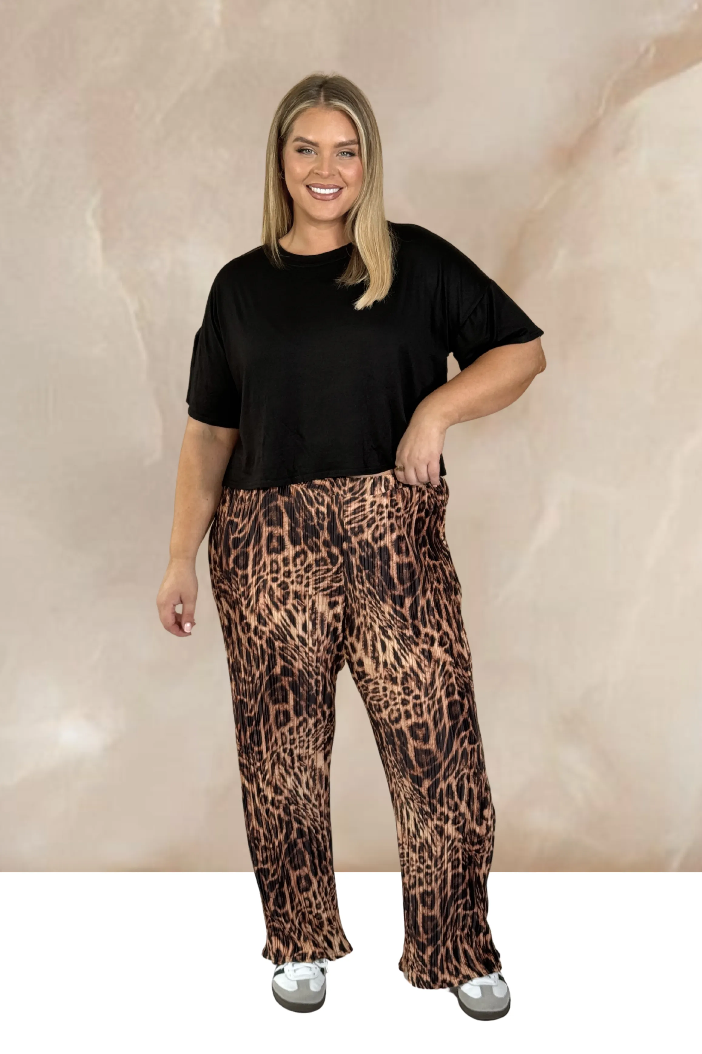 Curve Wide leg plisse trousers in leopard print