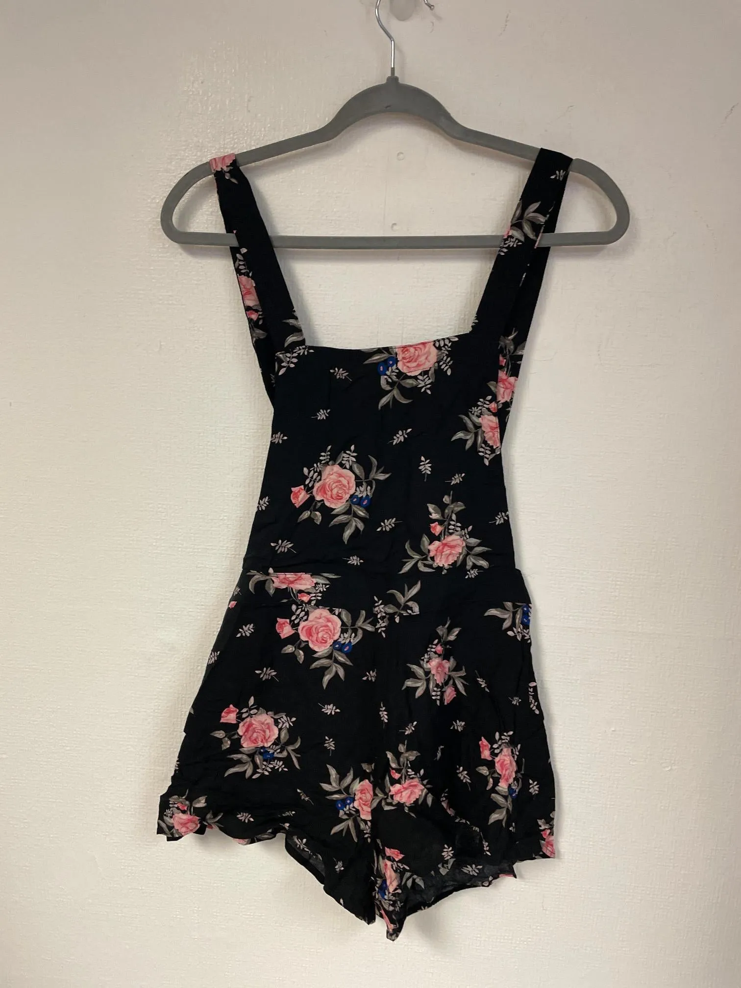 Floral short dungaree, H&M, Size 10 (Viscose)