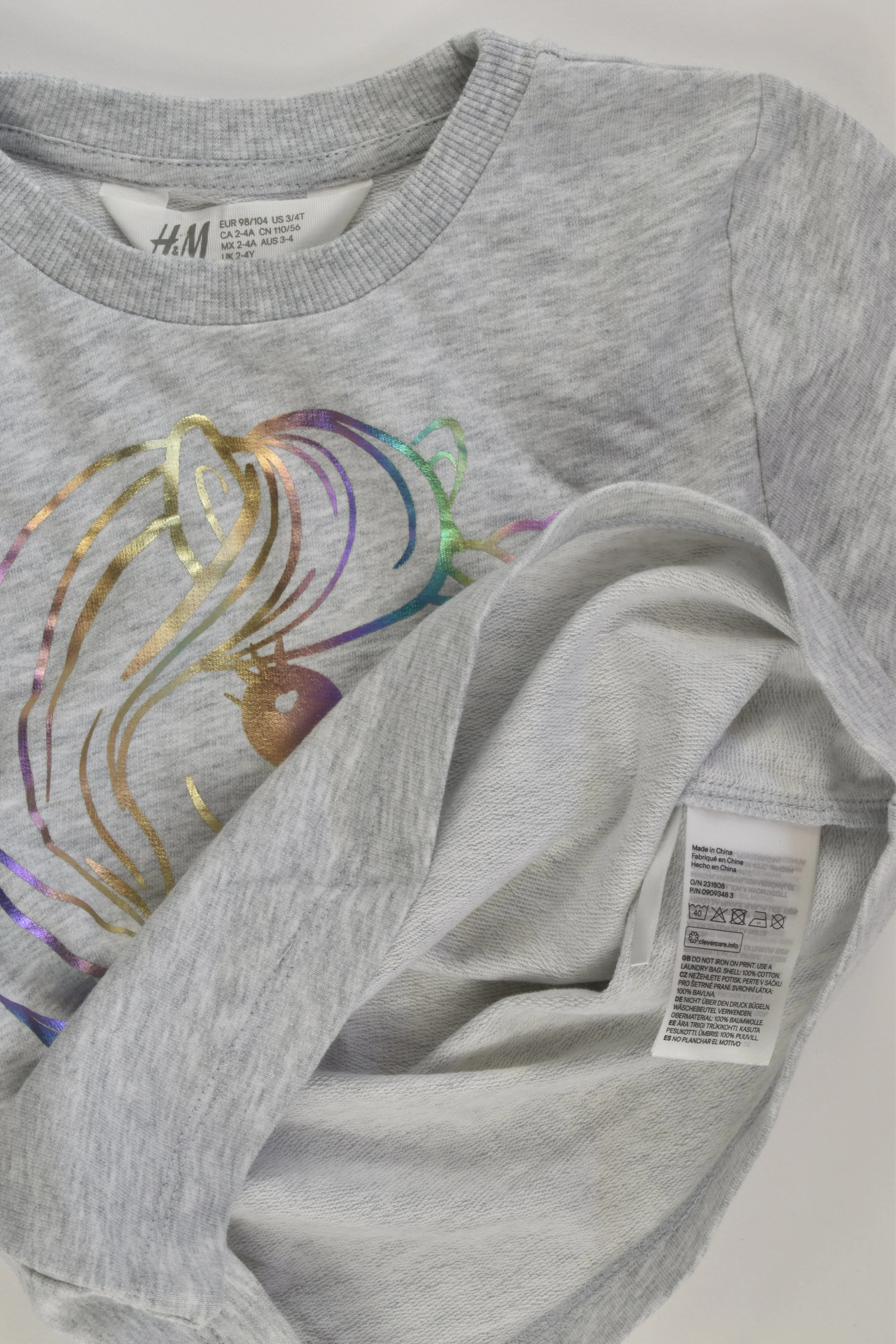 H&M Size 3-4 Unicorn Sweater