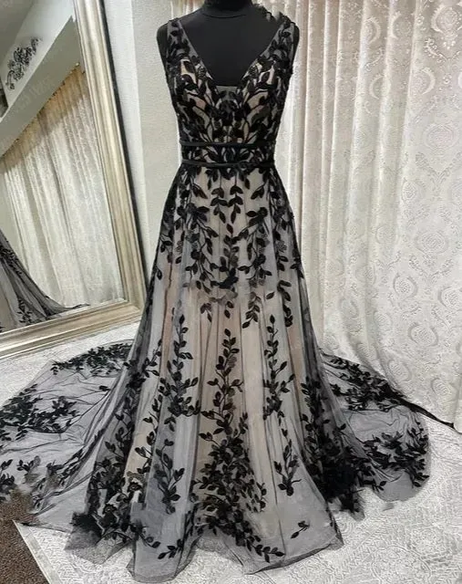 Leaf Applique/ Tulle Weddding Gown All Sizes/Colors