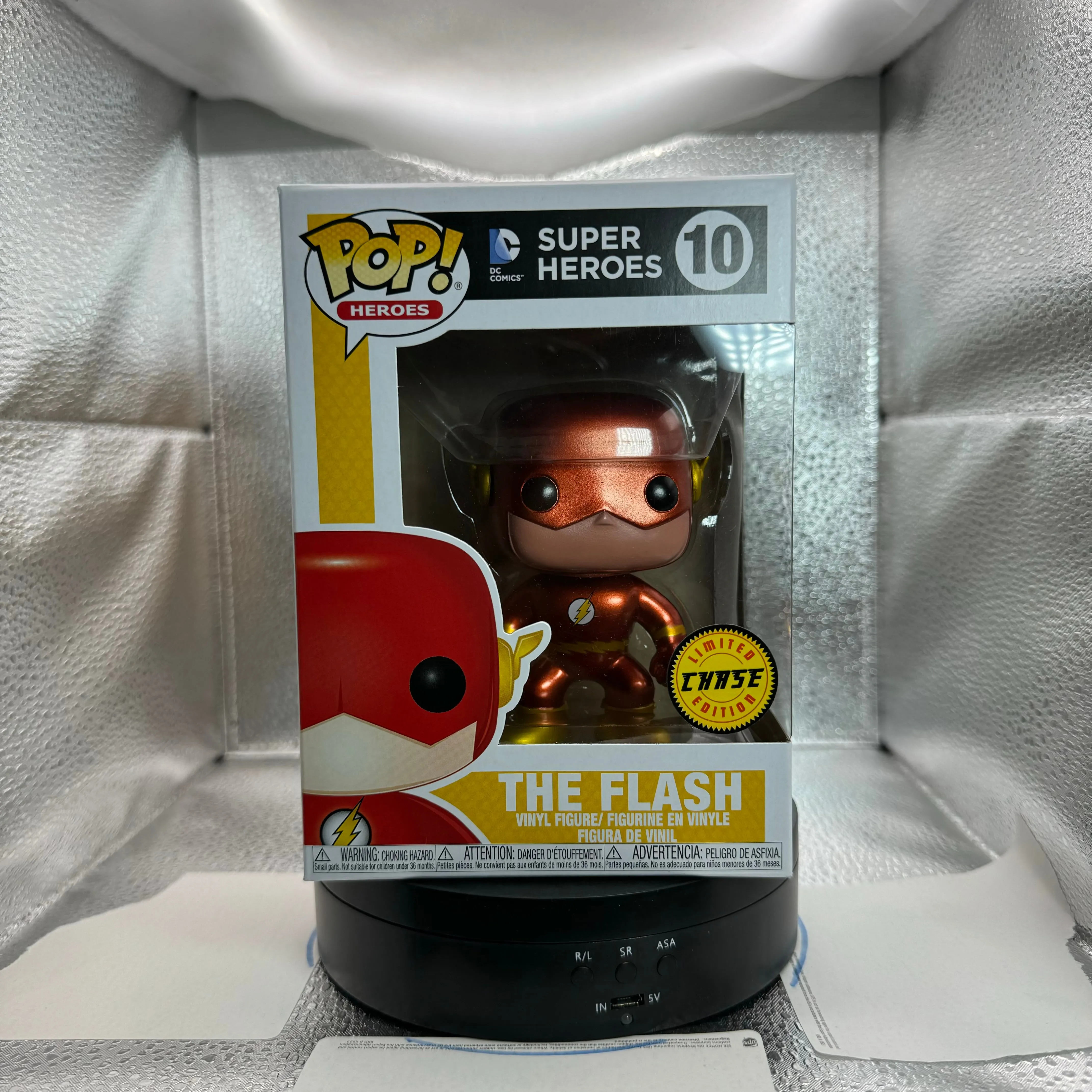 POP Heroes: The Flash -  The Flash Metallic Chase (1:36 Original Ratio)