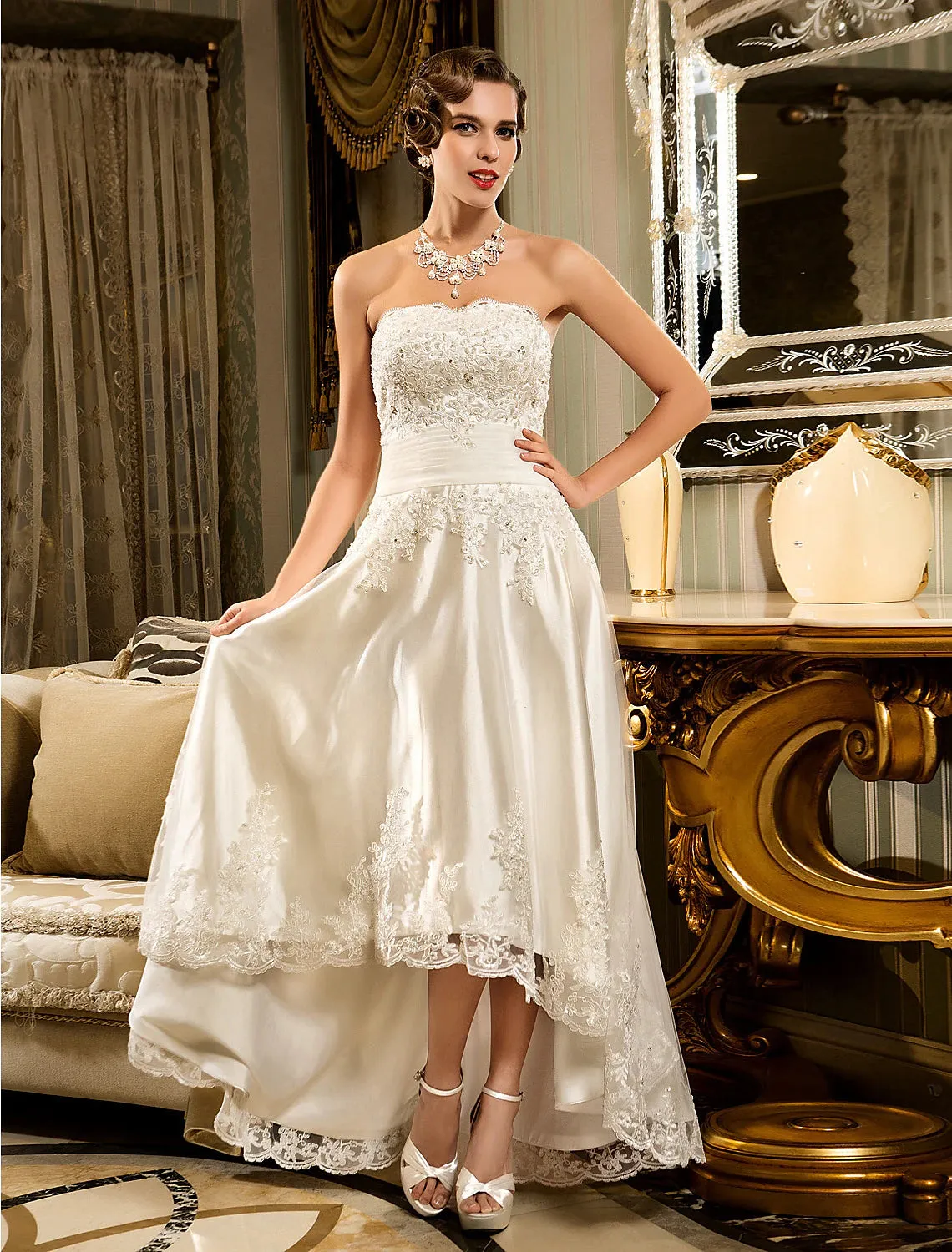Reception Little White Dresses Wedding Dresses A-Line Sweetheart Strapless Asymmetrical Lace Bridal Gowns With Appliques Button Summer Wedding Party