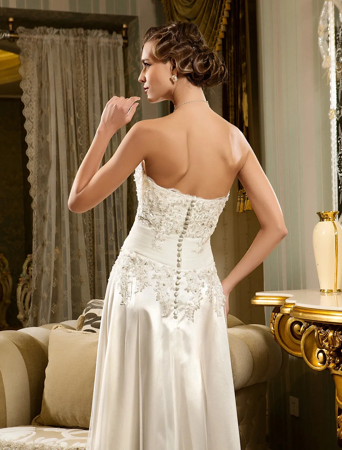 Reception Little White Dresses Wedding Dresses A-Line Sweetheart Strapless Asymmetrical Lace Bridal Gowns With Appliques Button Summer Wedding Party