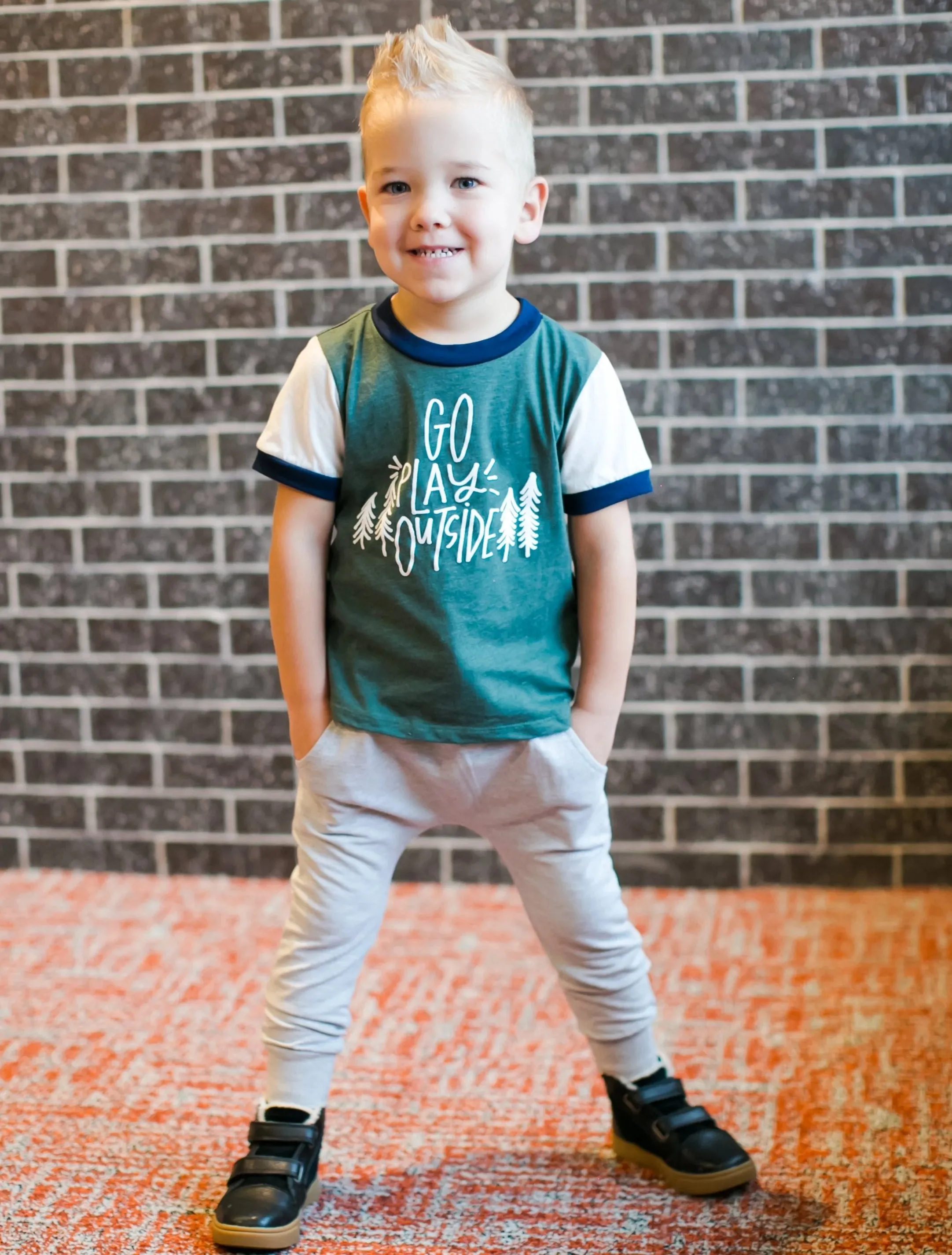 Roman & Leo - Go Play Outside Ringer Tee in Green
