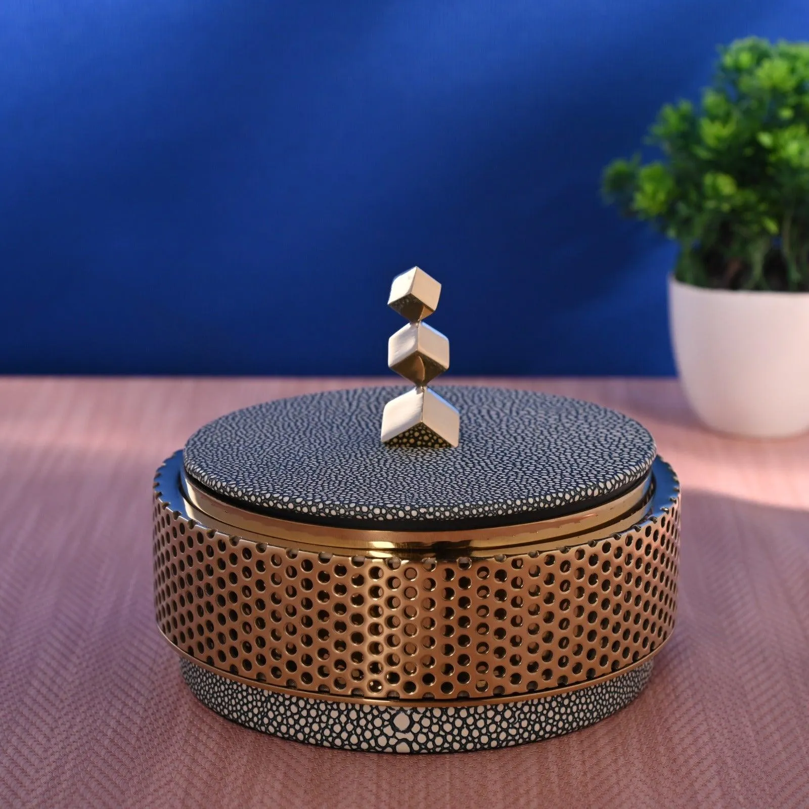ROUND EXCLUSIVE DECORATIVE BOX