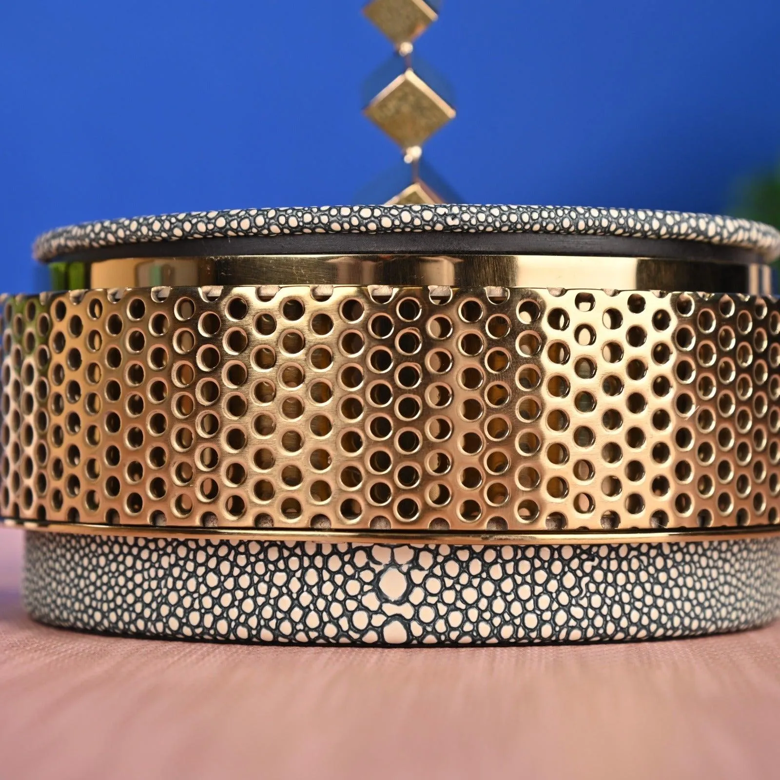 ROUND EXCLUSIVE DECORATIVE BOX