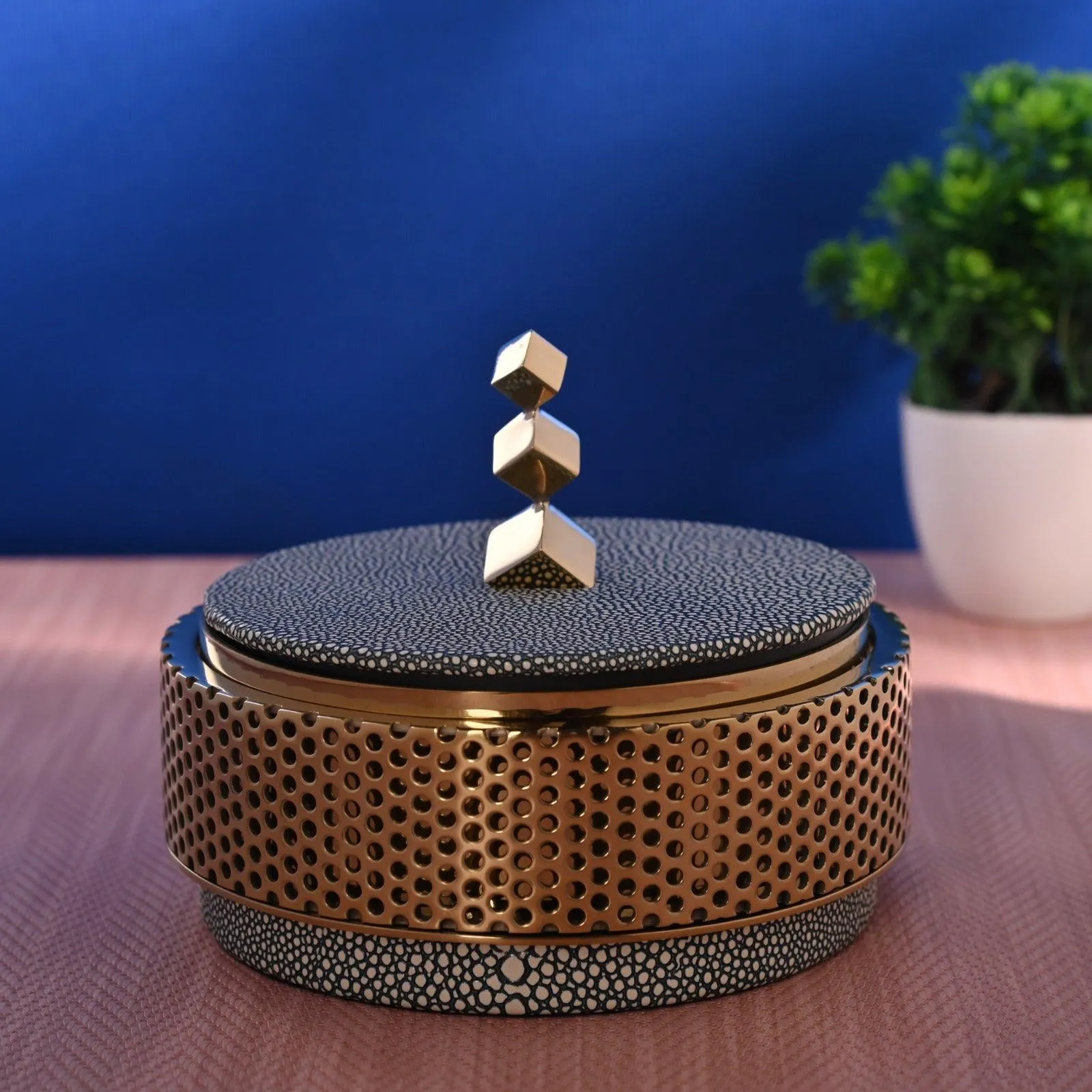 ROUND EXCLUSIVE DECORATIVE BOX